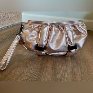 ☘️Botkier for Target Metalic wristlet, Pink Champagne